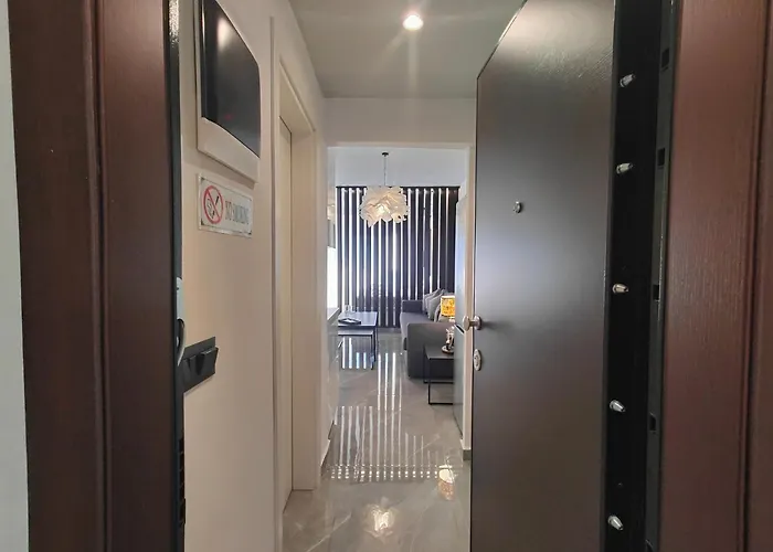 Rhodes Haven * Rhodes City