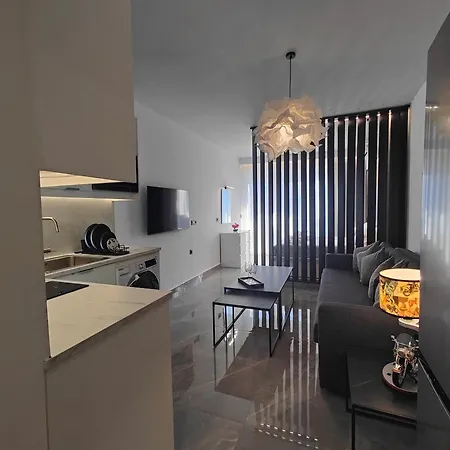 Rhodes Haven * Rhodes City